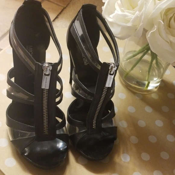 Michael Kors Gladiator Zipper Heel - Picture 2 of 8